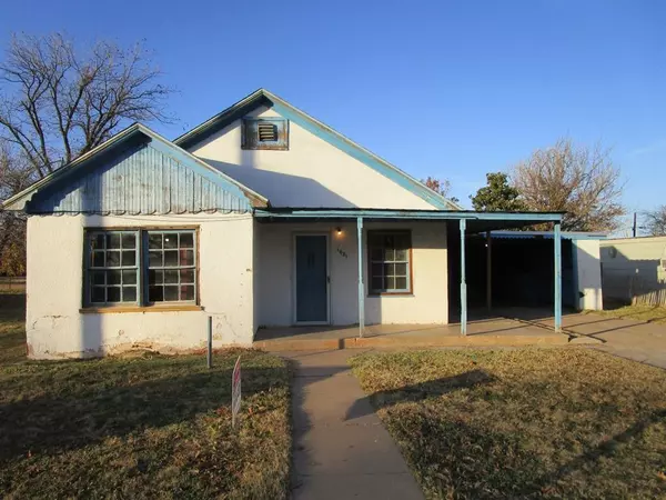 1021 W Cisco Street, Munday, TX 76371