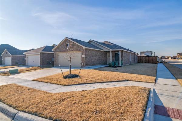 1777 Glacial Beech Place, Forney, TX 75126