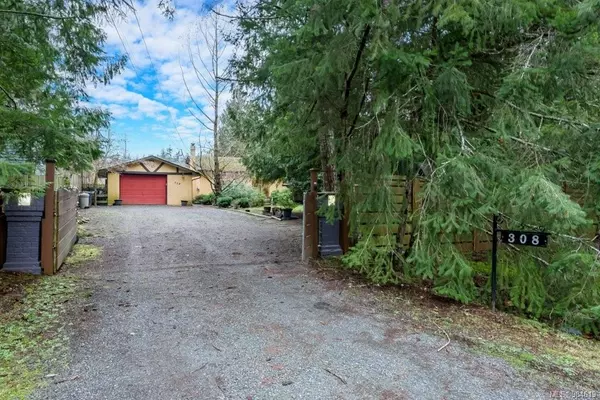 308 Dunsmuir Rd, Qualicum Beach, BC V9K 1Z9