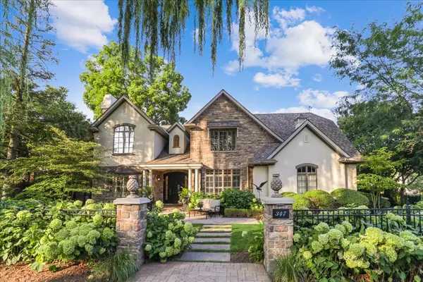 Oakville, ON L6J 4A2,347 Chartwell RD