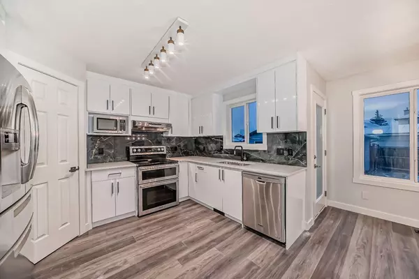 Calgary, AB T3P 1E2,209 Evansmeade Close NW