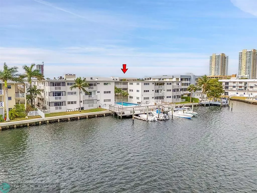 Hallandale Beach, FL 33009,462 Golden Isles Dr  #310