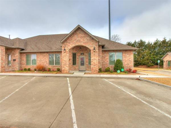 2510 E Independence Street #102, Shawnee, OK 74804