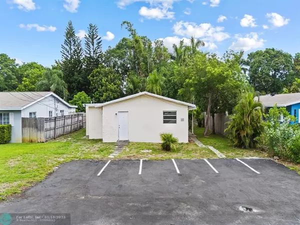 1633 NE 32nd STREET  1-2, Fort Lauderdale, FL 33334