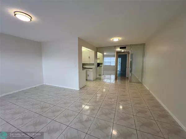 Deerfield Beach, FL 33442,3027 Newport H  #3027