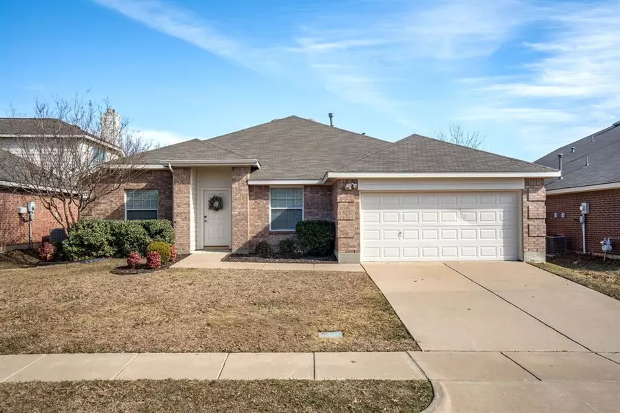 8228 Delafield Drive, Fort Worth, TX 76131