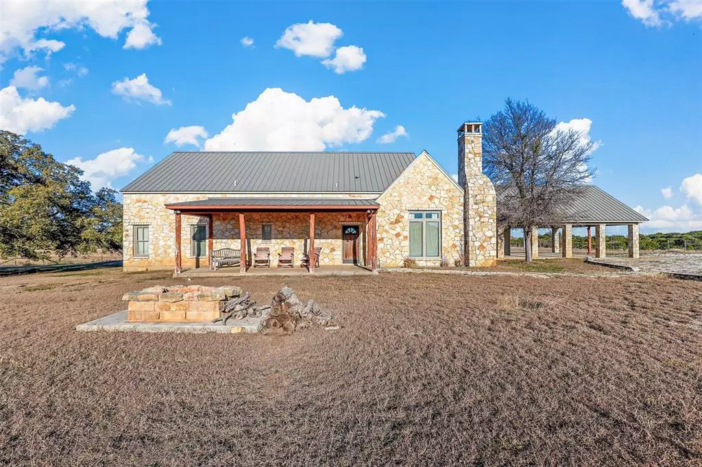 Glen Rose, TX 76043,1085 County Road 2019