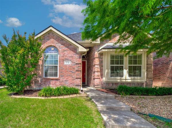 1719 Preston On The Lake Boulevard, Little Elm, TX 75068