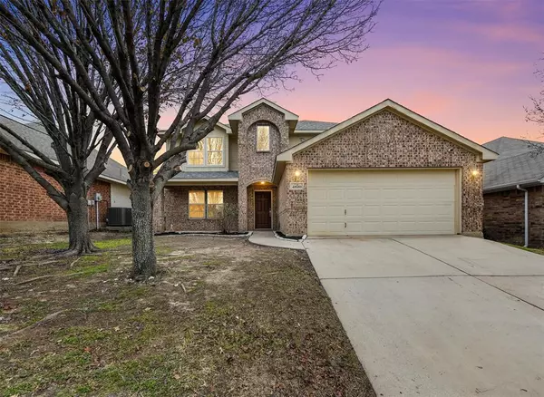 4820 Lemon Grove Drive, Fort Worth, TX 76135