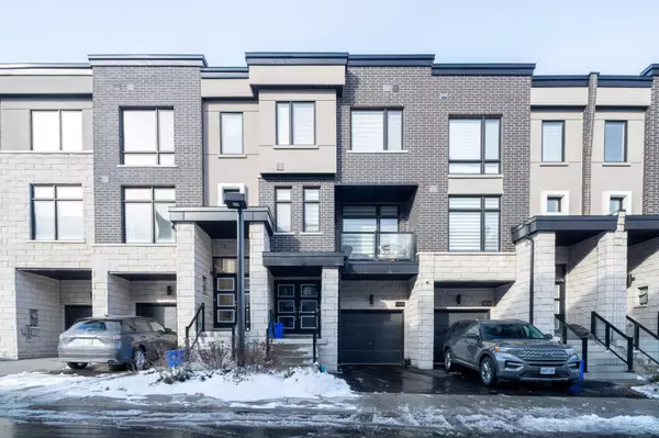 1606 Moonbeem GLN, Pickering, ON L1X 0H9