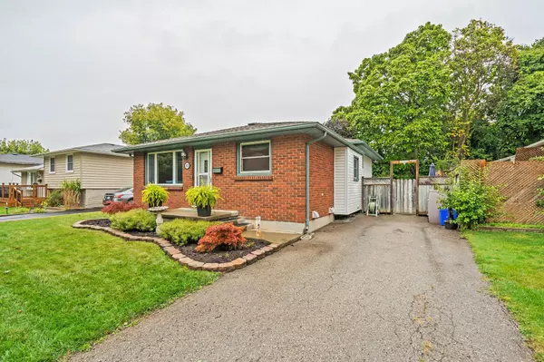 1055 Osgoode DR, London, ON N6E 1E3