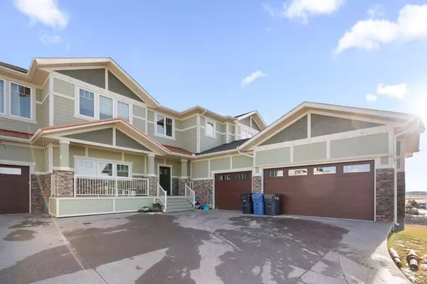 Lethbridge, AB T1K 5V8,327 Prairie Garden WAY S