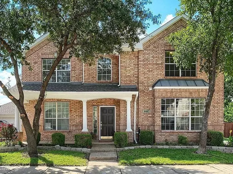 Irving, TX 75063,8921 Crescent Court