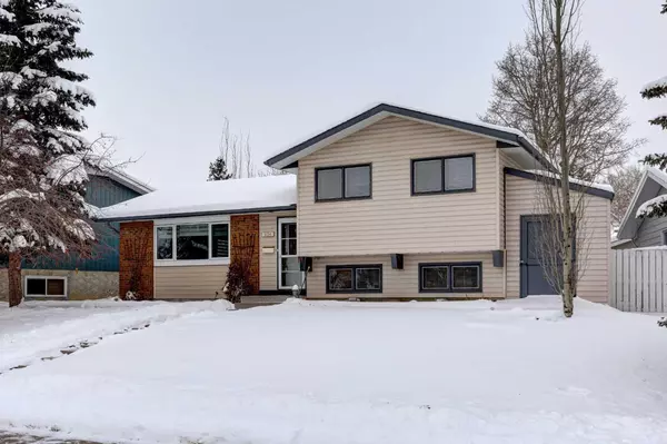 224 Queen Charlotte WAY Southeast, Calgary, AB T2J4J1