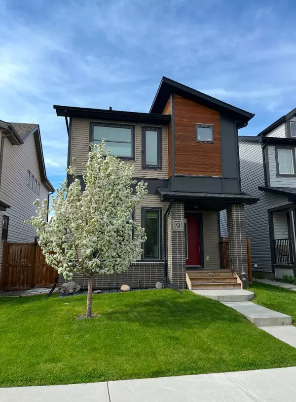 191 Copperpond ST Southeast, Calgary, AB T2Z 5B5