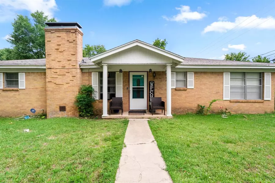 700 Powderhorn Drive, Athens, TX 75751