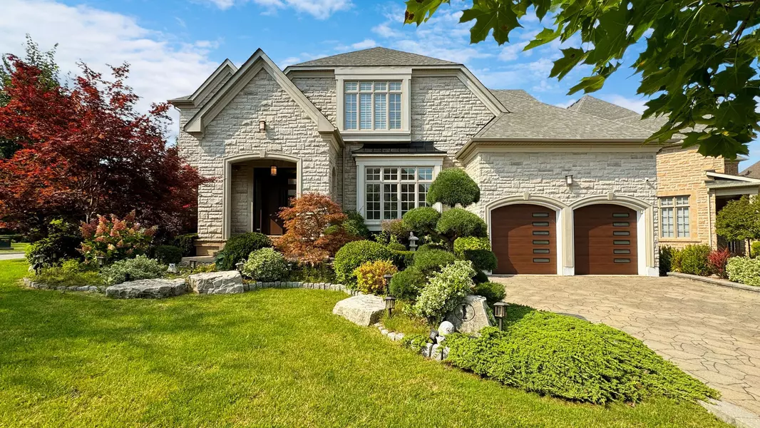 1 Ernie Amsler CT, Markham, ON L6C 0K1