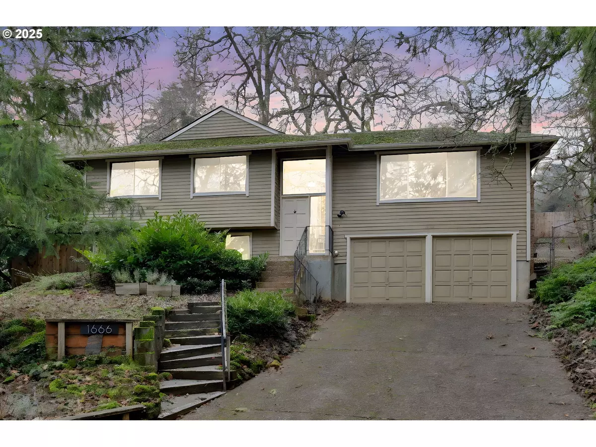 Eugene, OR 97405,1666 W 28TH PL