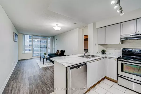 Toronto C14, ON M2N 7H7,18 Parkview AVE #1016