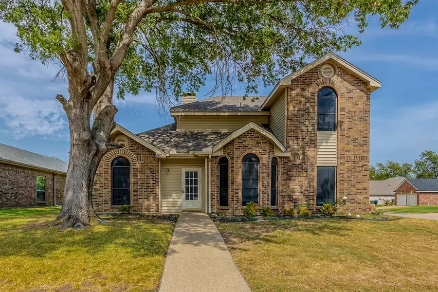 5102 Wood Creek Lane, Garland, TX 75044