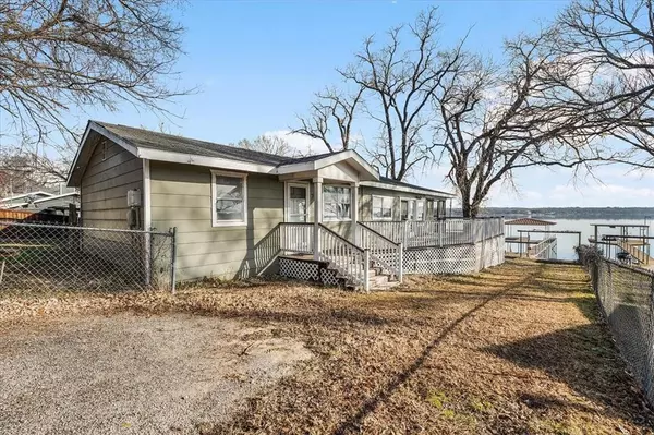 Weatherford, TX 76087,712 W Lake Drive