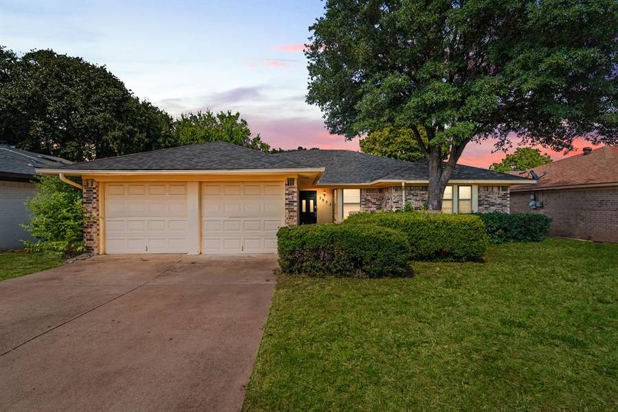 3932 Windhaven Road, Fort Worth, TX 76133