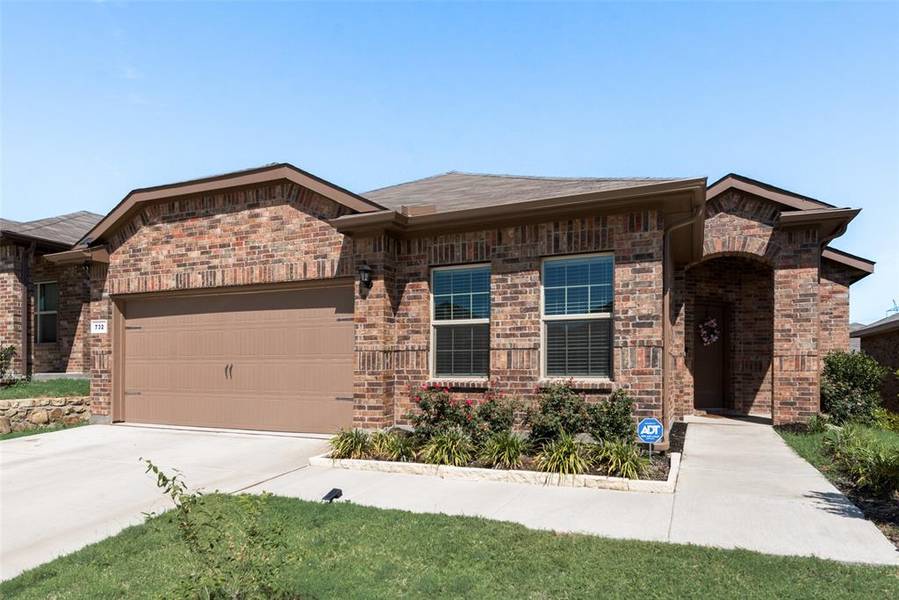 732 Beebrush Drive, Fort Worth, TX 76131