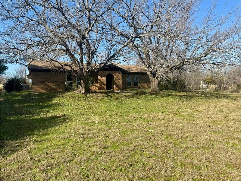 405 Hilltop Drive, Decatur, TX 76234