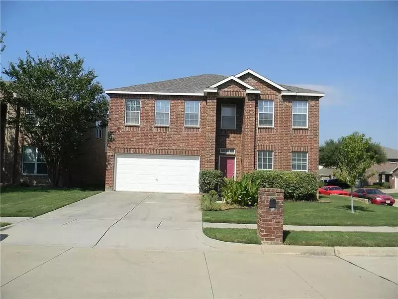 10229 Sourwood Drive, Fort Worth, TX 76244