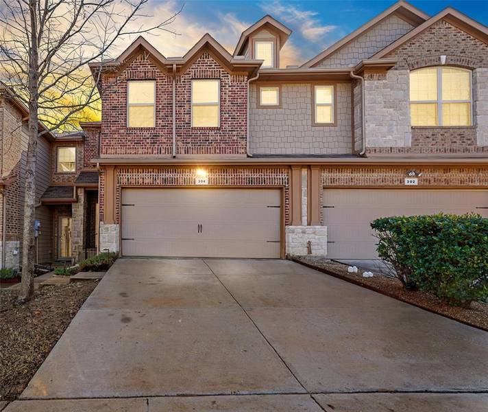 304 Starleaf Trail, Garland, TX 75040