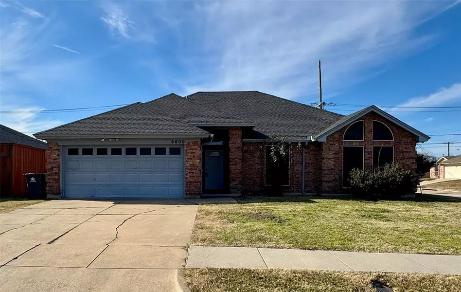 6600 Stetter Drive, Arlington, TX 76001