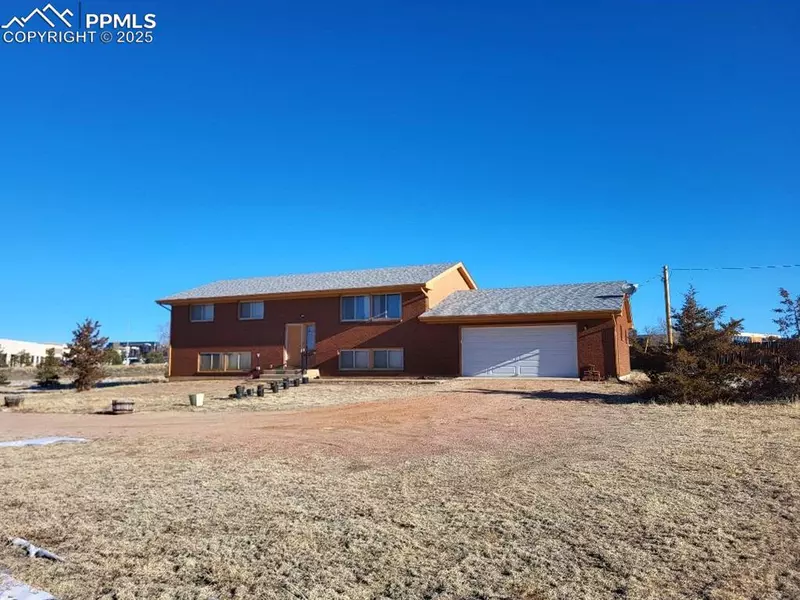 1215 Old Ranch RD, Colorado Springs, CO 80921