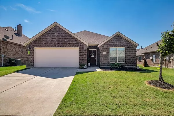 1008 Rose Garden Drive, Little Elm, TX 75068