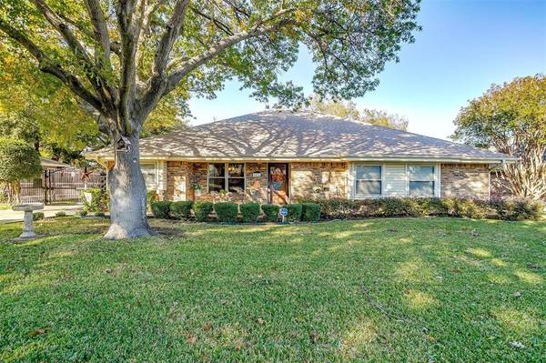 4416 Quail Hollow Road, Fort Worth, TX 76133