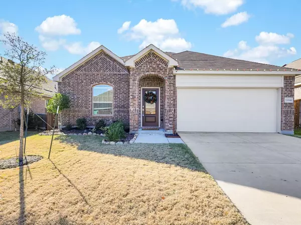 11616 Roaring Fork Trail, Aubrey, TX 76227