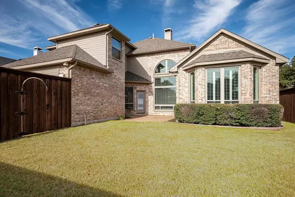 Coppell, TX 75019,1037 Creek Crossing