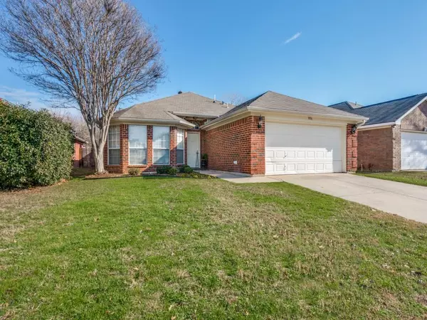 3016 Silent Creek Trail, Fort Worth, TX 76053