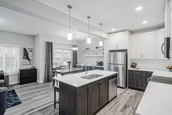 Calgary, AB T3P 1M8,217 Lucas CRES Northwest