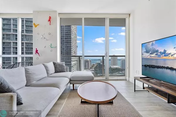 Miami, FL 33131,500 Brickell Ave  #2501