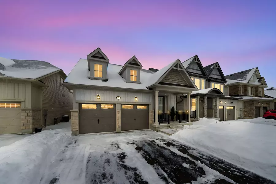 14 Hennessey CRES, Kawartha Lakes, ON K9V 0P2