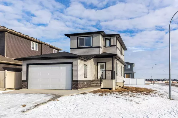 4 Hamptons CRES SE, Medicine Hat, AB T1B0N7