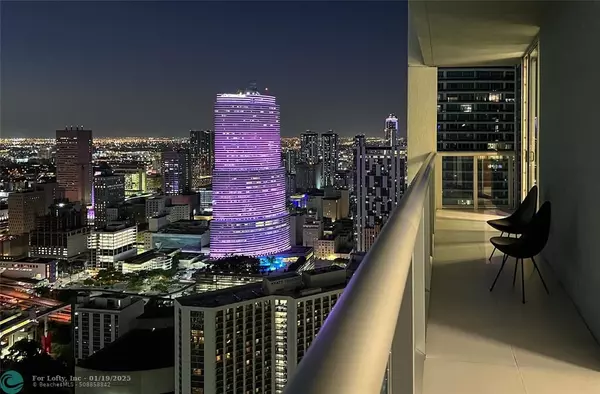 Miami, FL 33131,485 Brickell Ave  #4704