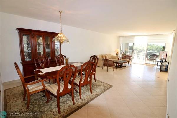 Pompano Beach, FL 33069,3510 Oaks Way  #604