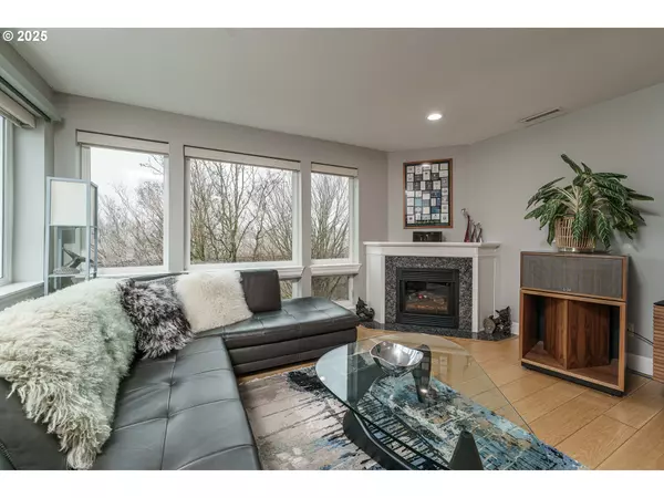 Vancouver, WA 98661,520 SE COLUMBIA RIVER DR #316