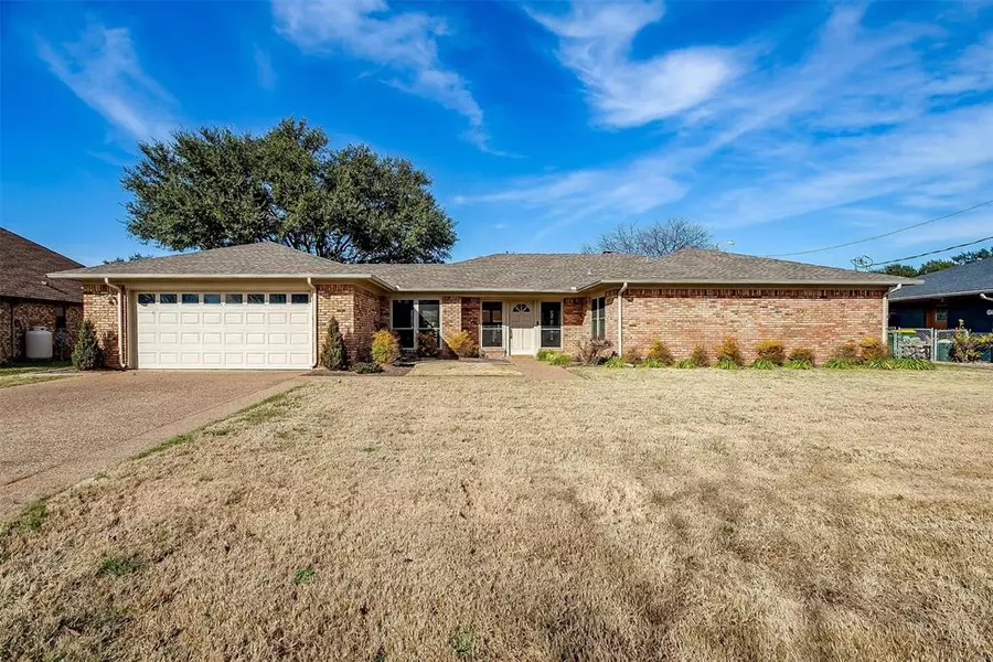 500 Tahiti Drive, Granbury, TX 76048