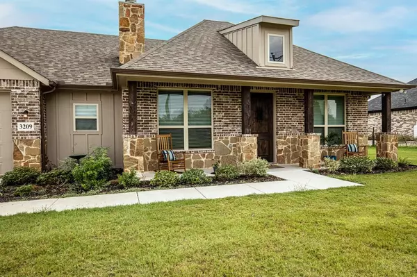 Joshua, TX 76058,3209 Falcon Drive