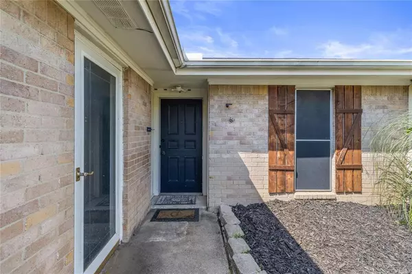 Arlington, TX 76006,2306 Lavon Creek Lane