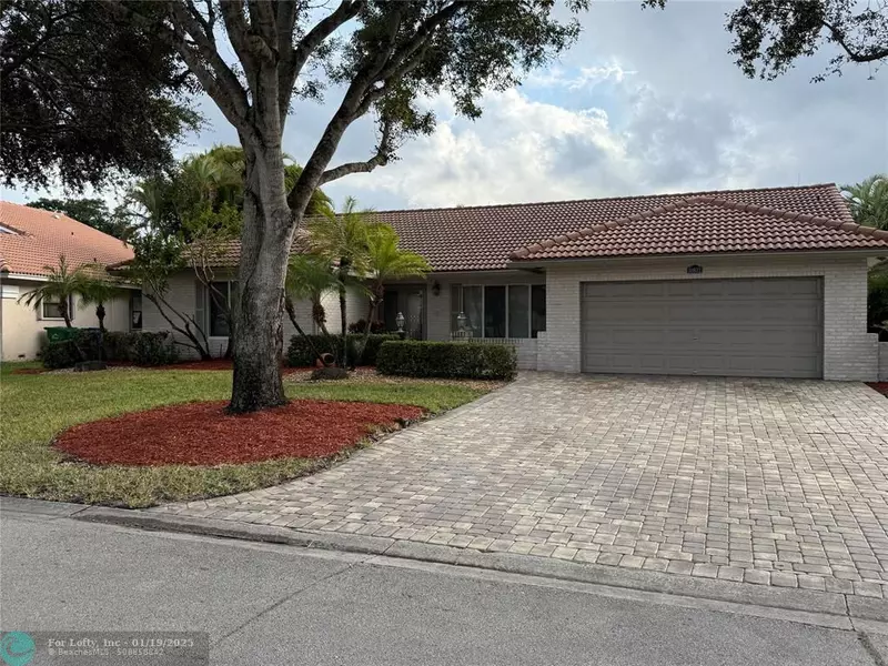 10852 NW 6th St, Coral Springs, FL 33071