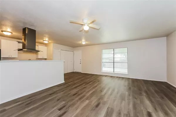 Dallas, TX 75249,7108 Christie Lane