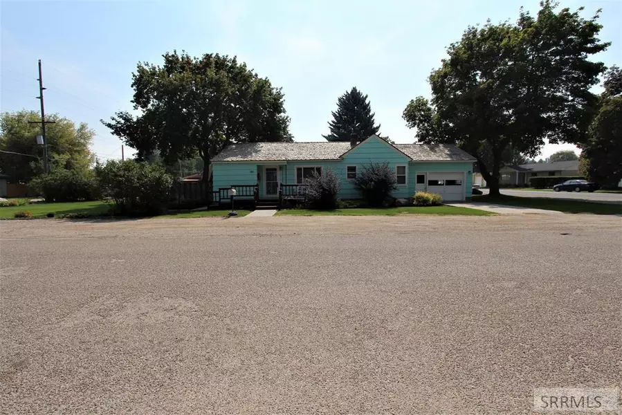 181 W Custer Avenue, Aberdeen, ID 83210